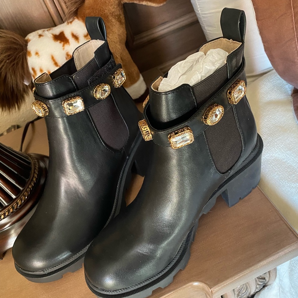 Women's Steve Madden Amulet Chelsea Boots